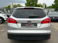 Używany Ford Focus Titanium 120 KM (88 kW) 2014 Srebrny Sedan/Limuzyna