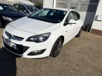 Gebraucht Opel Astra Selection 87 PS (63 kW) 2013 Weiß Limousine