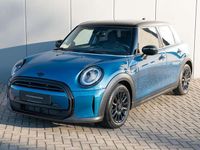 Gebraucht Mini Cooper Classic 136 PS (100 kW) 2023 Island blue metallic Kleinwagen
