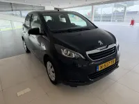 Gebraucht Peugeot 108 Active 72 PS (52 kW) 2022 Schwarz Limousine