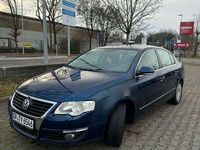 Gebraucht VW Passat Comfortline 116 PS (85 kW) 2005 Blau Limousine