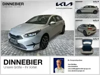 Gebraucht Kia Ceed Spirit 160 PS (117 kW) 2023 Silber (metallic) Kleinwagen