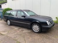 Gebraucht Mercedes E270 Elegance 170 PS (125 kW) 2002 Blau Kombi