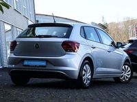 Gebraucht VW Polo Comfortline 75 PS (55 kW) 2018 Silber Kleinwagen