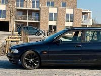 Gebraucht BMW 320 120 PS (88 kW) 2001 Blau Kombi