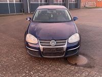 Gebraucht VW Jetta 102 PS (75 kW) 2006 Blau Limousine