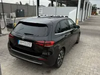 Gebraucht Mercedes B180 116 PS (85 kW) 2021 Schwarz Kleinwagen