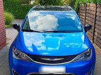 Second-hand Chrysler Pacifica 286 CP (210 kW) 2018 Albastru Monovolum