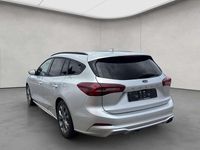 Gebraucht Ford Focus ST-Line X 155 PS (114 kW) 2024 Moondust silber metallic Kombi
