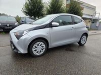 Gebraucht Toyota Aygo X-play 72 PS (52 kW) 2020 Silber Kleinwagen