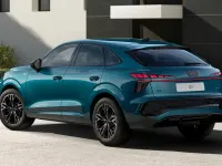 Neu Audi Q3 Sportback Ambiente 265 PS (194 kW) 2026 Malpeloblau metallic SUV