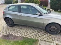 gebraucht Alfa Romeo 147 HU08/24, erst 128 tkm, kein relevanter Rost