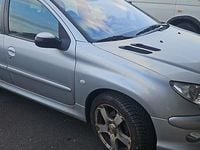 Gebraucht Peugeot 206 88 PS (64 kW) 2004 Silber Kombi