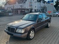 Gebraucht Mercedes E200 136 PS (100 kW) 1995 Braun Limousine