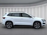 Neu Skoda Karoq SportLine 190 PS (139 kW) 2026 Moonweiss metallic SUV