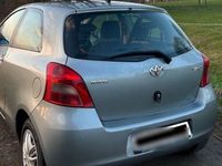 gebraucht Toyota Yaris TÜV NEU! (03/26)