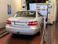 Gebraucht Mercedes E220 Elegance 170 PS (125 kW) 2010 Silber Limousine