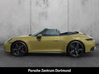 Neu Porsche 992 541 PS (397 kW) 2026 Olive neo (gruen) Cabrio