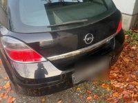 Gebraucht Opel Astra 105 PS (77 kW) 2007 Schwarz Kleinwagen