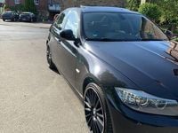 Gebraucht BMW 318 Sport Line 143 PS (105 kW) 2010 Schwarz Limousine