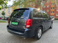 Gebraucht Dodge Grand Caravan 283 PS (208 kW) 2014 Braun Van / Kleinbus
