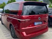 Gebraucht VW Multivan 204 PS (150 kW) 2025 Rot Van
