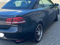 Usata VW Eos 160 CV (117 kW) 2013 Nero Cabrio