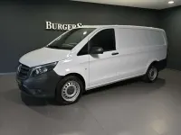 Gebraucht Mercedes Vito 163 PS (119 kW) 2023 Arktikweiß Van