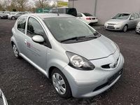 Gebraucht Toyota Aygo Basis 68 PS (50 kW) 2008 Silver mica metallic Kleinwagen