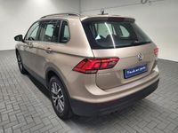 Gebraucht VW Tiguan 125 PS (91 kW) 2017 Beige (titaniumbeigemet.) SUV