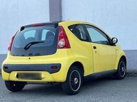 Gebraucht Peugeot 107 68 PS (50 kW) 2006 Gelb Kleinwagen