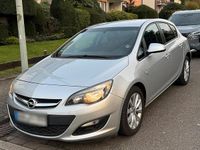 Second-hand Opel Astra 140 CP (102 kW) 2012 Argintiu Berlinǎ