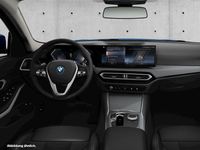 Gebraucht BMW 330e Efficient Dynamics 292 PS (214 kW) 2023 Phytonicblau Kombi