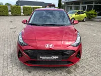 Neu Hyundai i10 63 PS (46 kW) 2025 Dragon red Kleinwagen