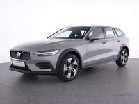 Gebraucht Volvo V60 CC Plus 197 PS (144 kW) 2024 Vapour grey / metallic Kombi