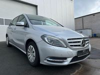 Gebraucht Mercedes B180 109 PS (80 kW) 2011 Silber Van / Kleinbus