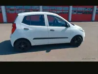 Gebraucht Hyundai i10 Edition 69 PS (50 kW) 2013 Weiß Kleinwagen