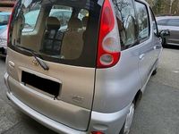 Gebraucht Toyota Yaris 86 PS (63 kW) 2002 Silber Kleinwagen