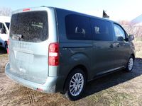 Neu Peugeot Traveller Active 180 PS (132 kW) 2025 Grün Van / Kleinbus