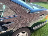 Second-hand Mercedes E200 Classic 136 CP (100 kW) 1997 Negru Berlinǎ