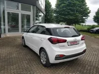 Gebraucht Hyundai i20 Active 75 PS (55 kW) 2020 Weiß Kleinwagen