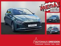 Gebraucht Hyundai i20 Select 79 PS (58 kW) 2025 Mangrove green / mic Kleinwagen