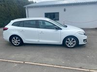 Gebraucht Renault Mégane 130 PS (95 kW) 2012 Weiß Limousine