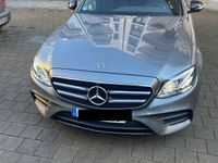 gebraucht Mercedes E220 DIESEL T - Automatik AMG Line Night Paket