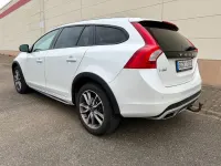Gebraucht Volvo V60 CC Pro 150 PS (110 kW) 2017 Weiß Kombi