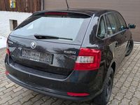 Gebraucht Skoda Rapid Active 90 PS (66 kW) 2015 Schwarz Kleinwagen