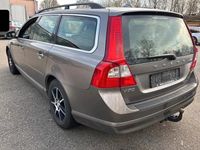 Gebraucht Volvo V70 Kinetic 163 PS (119 kW) 2011 Kombi