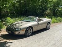 Używany Jaguar XK8 294 KM (216 kW) 1997 Złoty Kabriolet