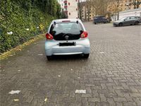 Gebraucht Toyota Aygo 68 PS (50 kW) 2005 Blau Kleinwagen