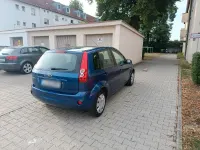 Gebraucht Ford Fiesta 80 PS (58 kW) 2008 Blau Kleinwagen